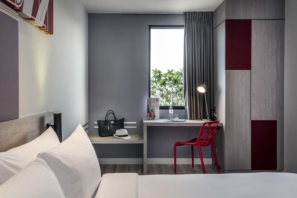 Отель Ibis Bangkok Impact Нонтхабури Экстерьер фото